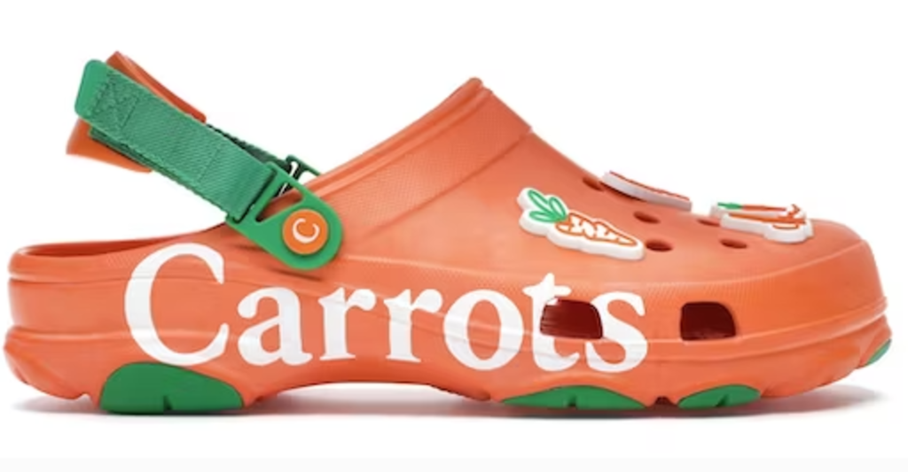 CROCS CLASSIC CLOG CARROTS